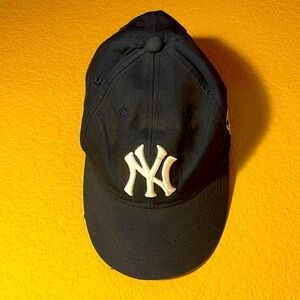 NEW York Yankees Classic Youth Size MLB Baseball Cap Navy w/ White Logo 🧢⚾